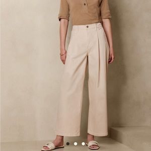 NWT! Banana Republic Ecru High-Rise Wide-Leg Cropped Jean